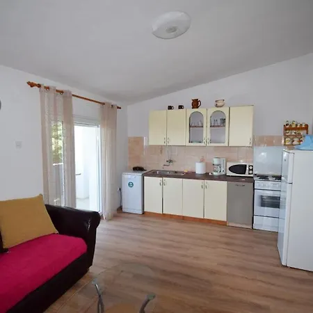 Domi By Guide Apartman